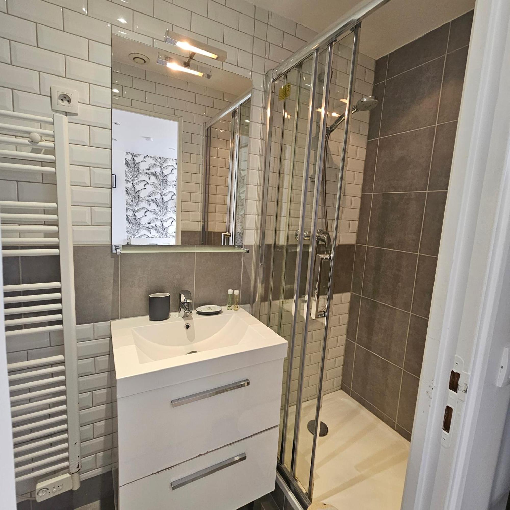Residence Hotel Le Relais Amelie Clamart Exterior foto