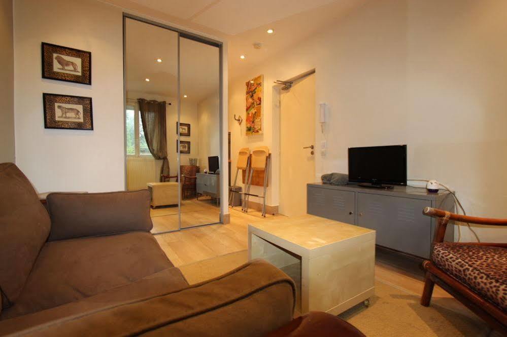 Residence Hotel Le Relais Amelie Clamart Exterior foto